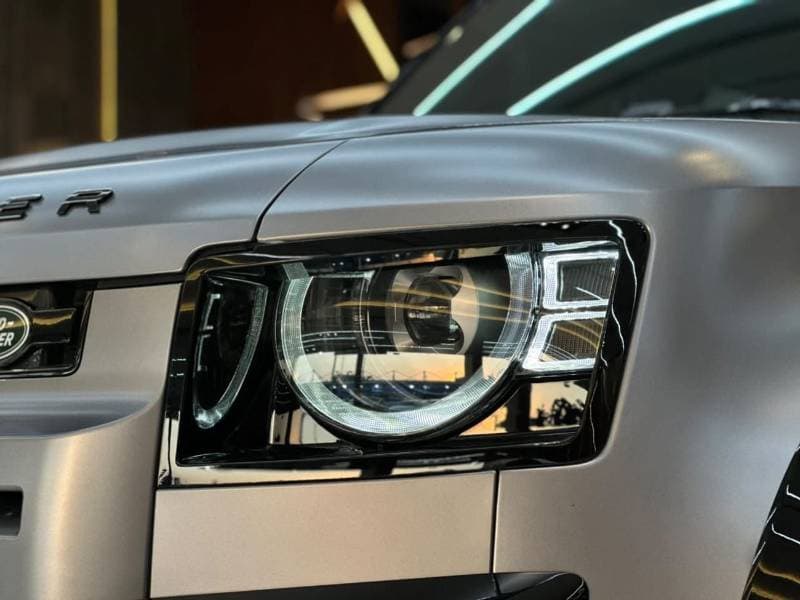 2023 Land Rover Defender P400 SE X Dynamics thumbnail 5
