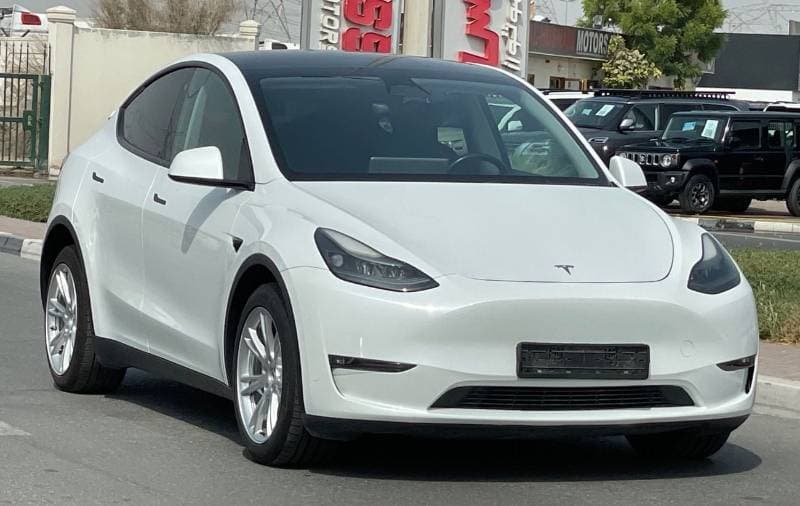 2024 Tesla Model Y LONG RANGE