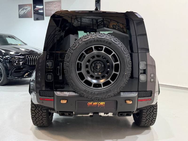 2026 Land Rover Defender thumbnail 6