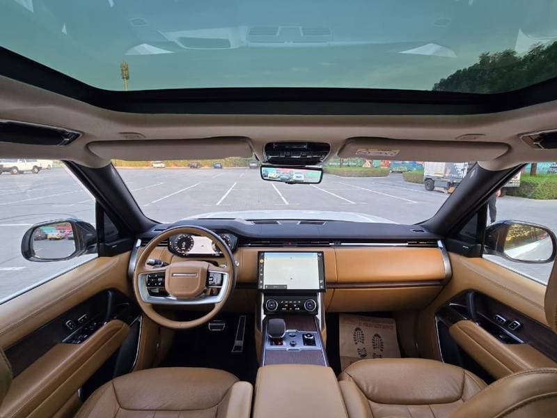 2023 Land Rover Range Rover SE P400 thumbnail 8