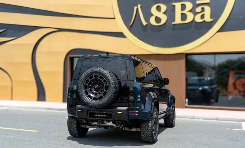 2026 Land Rover Defender thumbnail 5