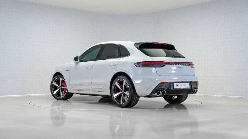 2024 Porsche Macan S thumbnail 2