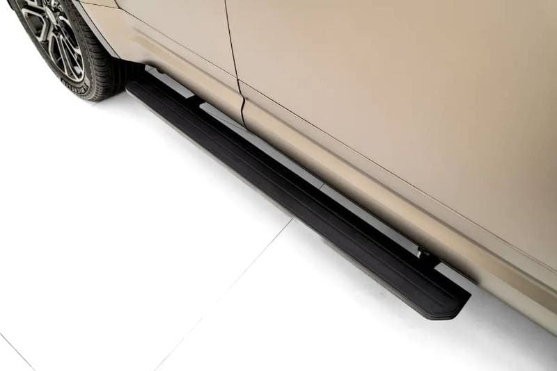 2025 Land Rover Defender thumbnail 7