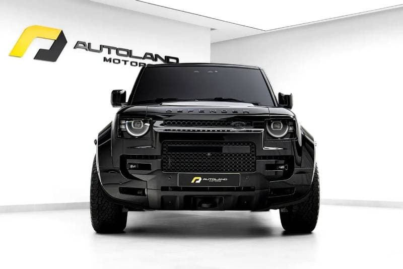 2026 Land Rover Defender thumbnail 4