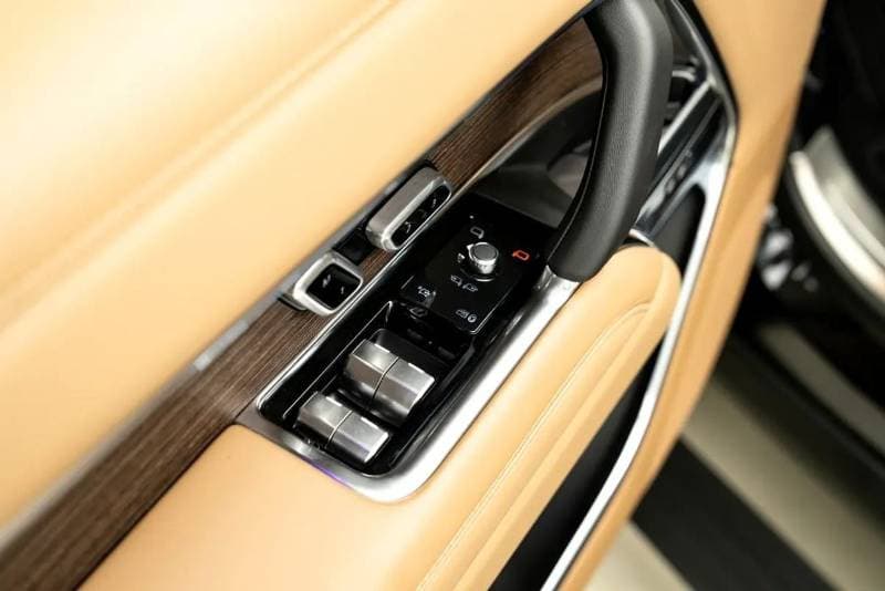 2026 Land Rover Range Rover HSE P530 thumbnail 8