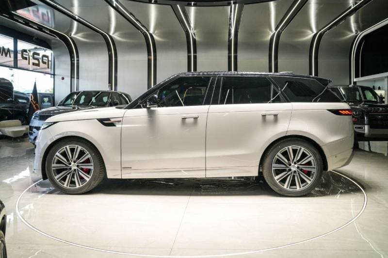 2025 Land Rover Range Rover Sport DYNAMIC SE P360 thumbnail 8