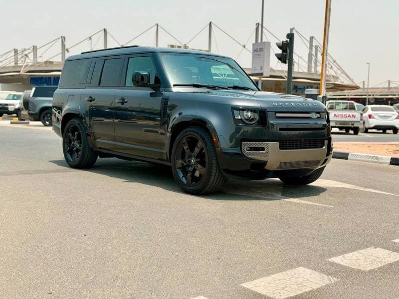 2025 Land Rover Defender P400 thumbnail 3