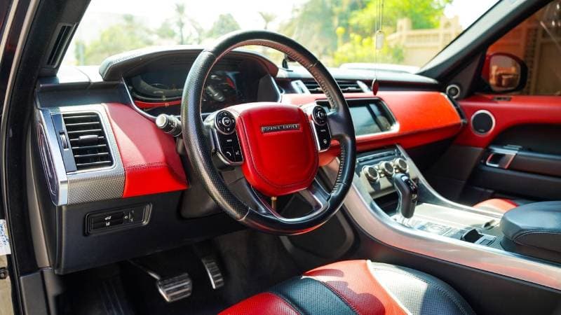 2015 Land Rover Range Rover Sport SVR thumbnail 4