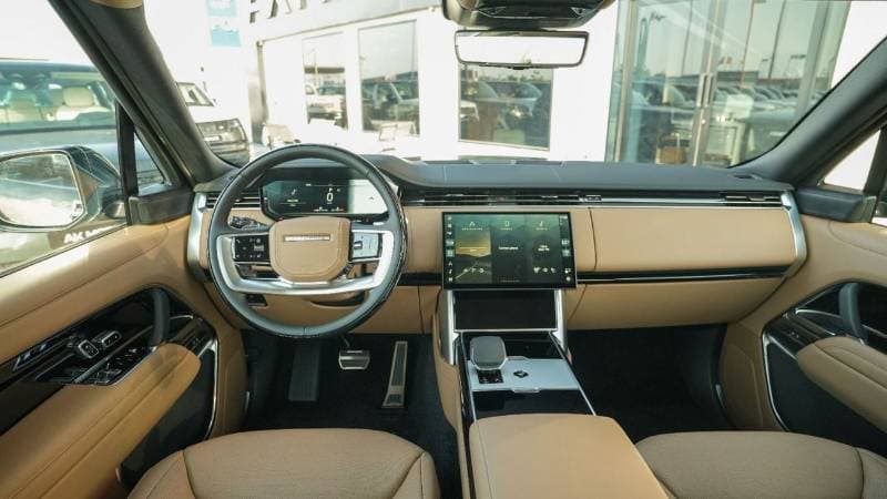 2026 Land Rover Range Rover HSE P400 thumbnail 8