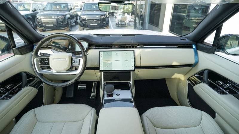 2026 Land Rover Range Rover RANGE ROVER HSE P400 thumbnail 8
