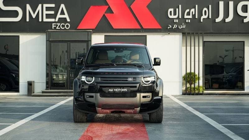 2026 Land Rover Defender Ultimate Edition P525 V8 5.0 Black 2026MY Export thumbnail 2