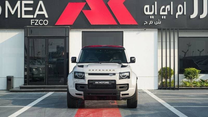 2026 Land Rover Defender thumbnail 2