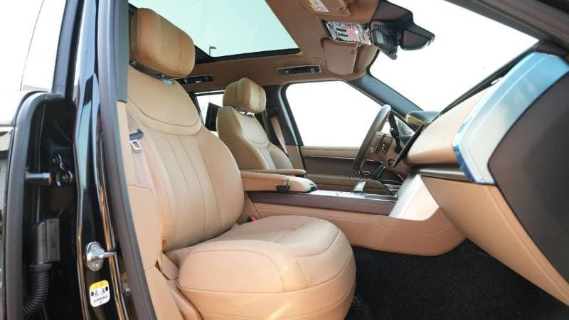 2026 Land Rover Range Rover AUTOBIOGRAPHY P530 thumbnail 8