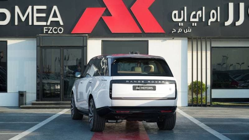 2026 Land Rover Range Rover SV LWB P615 thumbnail 7