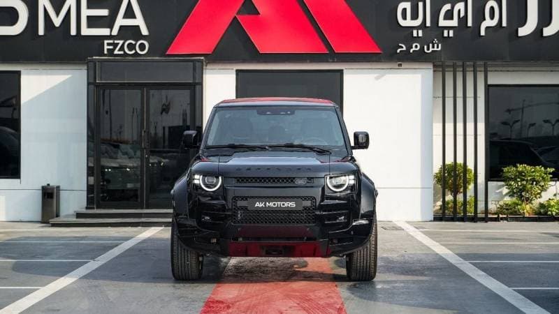 2026 Land Rover Defender Black Black OCTA P635 2026MY Export Only thumbnail 2
