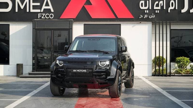 2026 Land Rover Defender Black Black OCTA P635 2026MY Export Only thumbnail 3