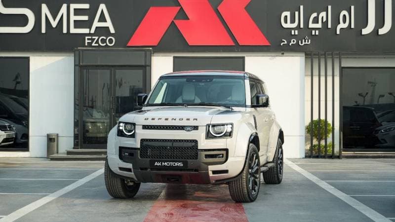 2026 Land Rover Defender OCTA thumbnail 3