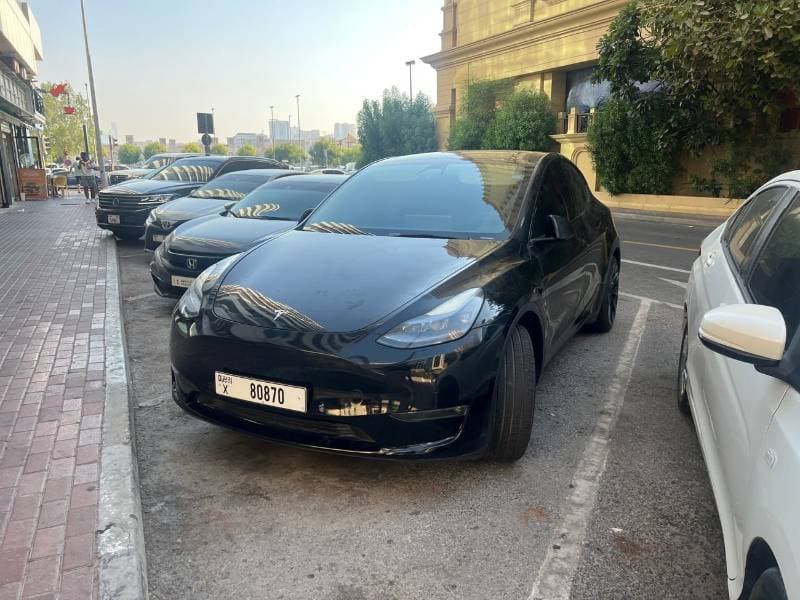 2022 Tesla Model Y LONG RANGE thumbnail 2