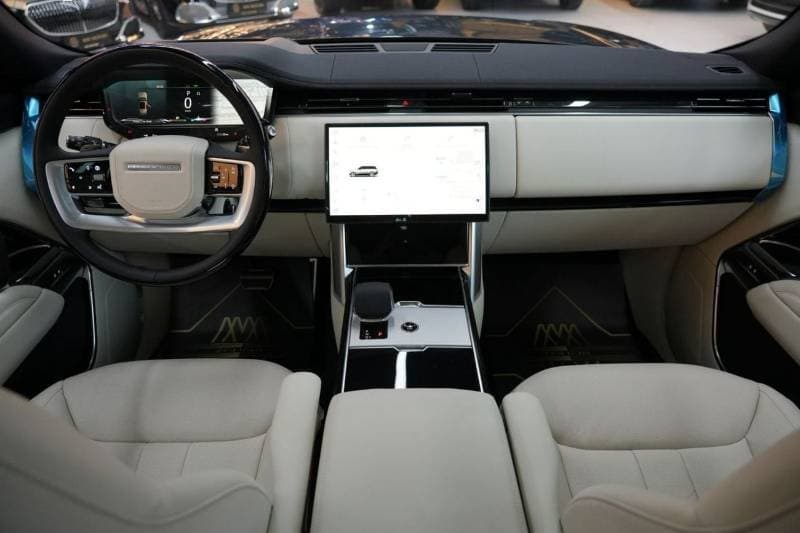 2026 Land Rover Range Rover AUTOBIOGRAPHY P530 thumbnail 7
