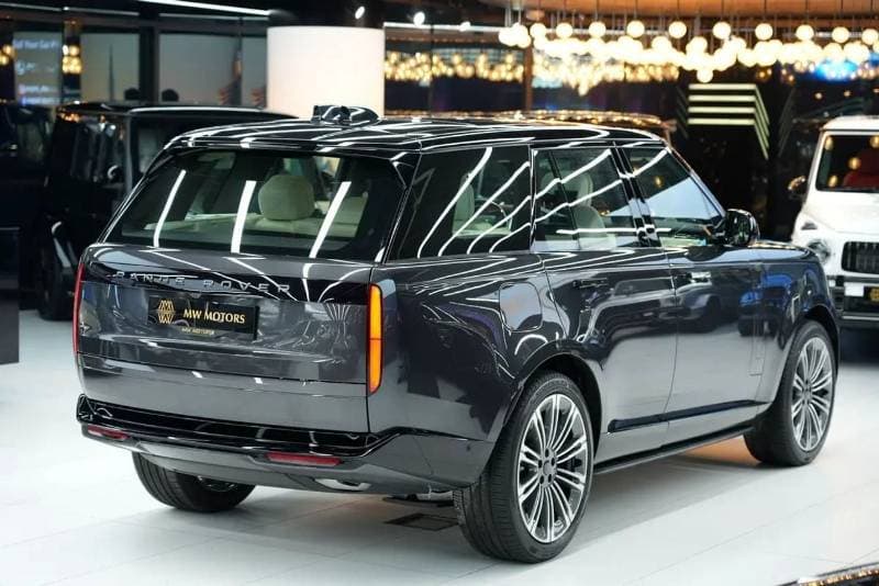 2026 Land Rover Range Rover HSE P400 thumbnail 4