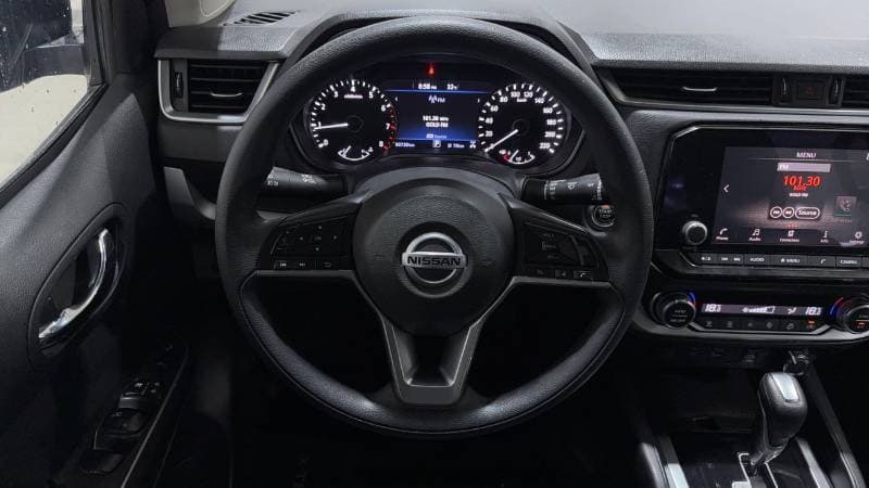 2023 Nissan X Terra TITANIUM thumbnail 6