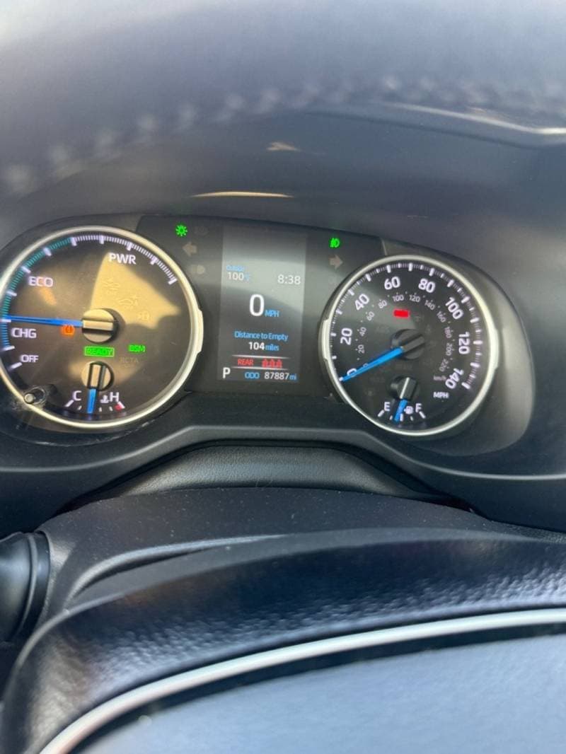 2020 Toyota RAV4 XLE thumbnail 4