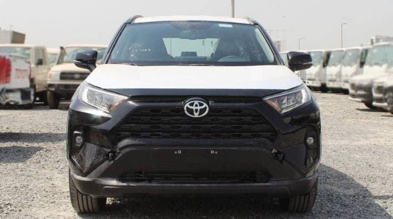 2025 Toyota RAV4 LE thumbnail 2