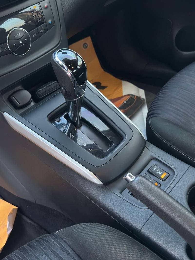 2019 Nissan Sentra SV thumbnail 8