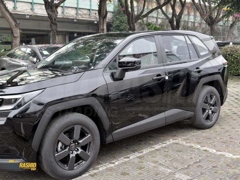 2026 Toyota RAV4 VXR HEV thumbnail 5