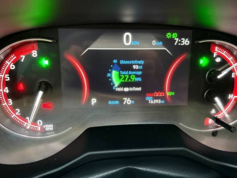 2024 Toyota RAV4 XLE thumbnail 7