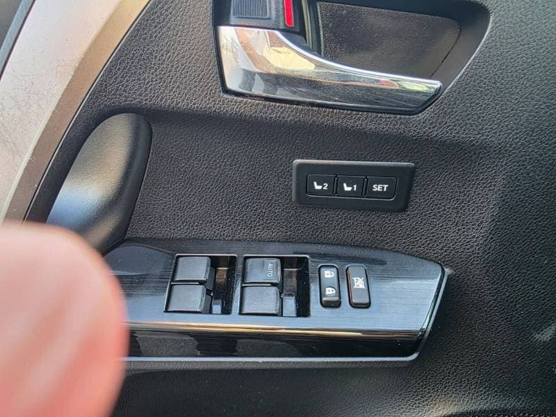 2018 Toyota RAV4 VXR thumbnail 5