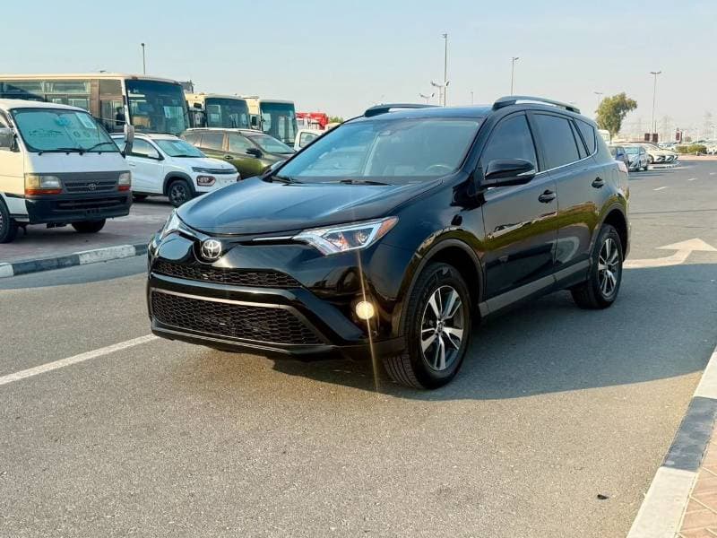 2018 Toyota RAV4 XLE thumbnail 5