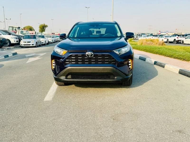 2021 Toyota RAV4 XLE thumbnail 7