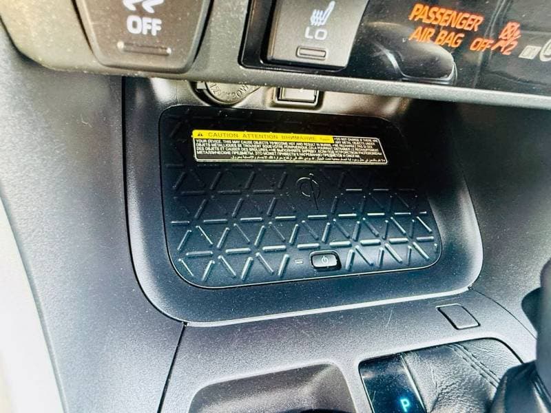 2021 Toyota RAV4 XLE thumbnail 6
