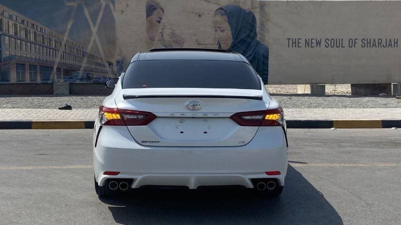 2021 Toyota Camry GRANDE HEV thumbnail 8