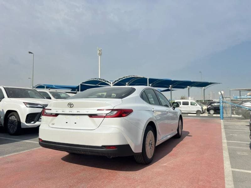 2026 Toyota Camry GLE thumbnail 4