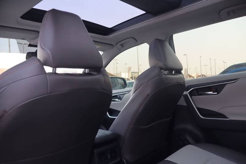 2019 Toyota RAV4 ADVENTURE thumbnail 7