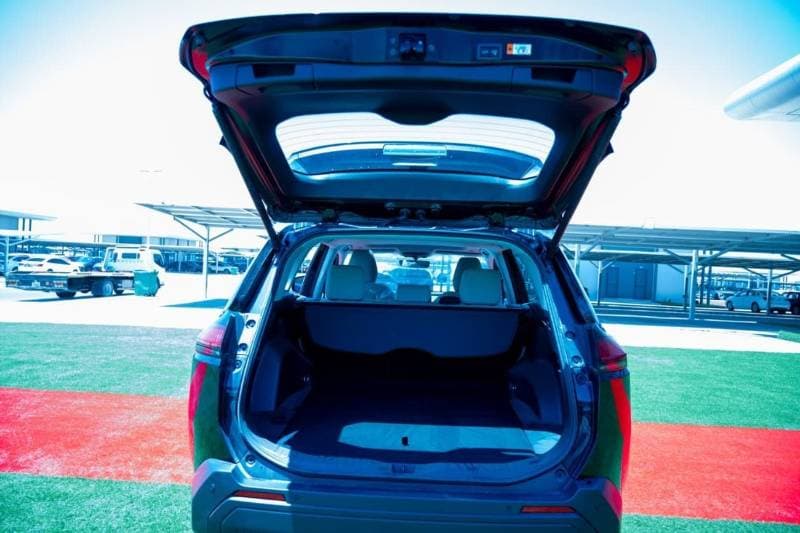 2026 Toyota RAV4 VXR HEV thumbnail 7