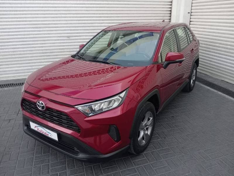 2022 Toyota RAV4 LE thumbnail 2
