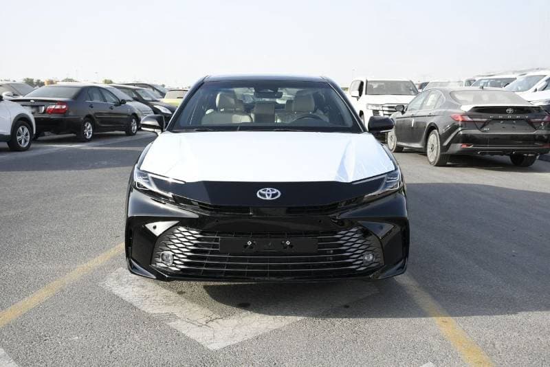 2026 Toyota Camry GLE thumbnail 3