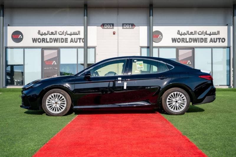 2026 Toyota Camry LE thumbnail 5