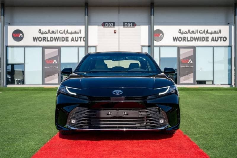 2026 Toyota Camry LE thumbnail 8