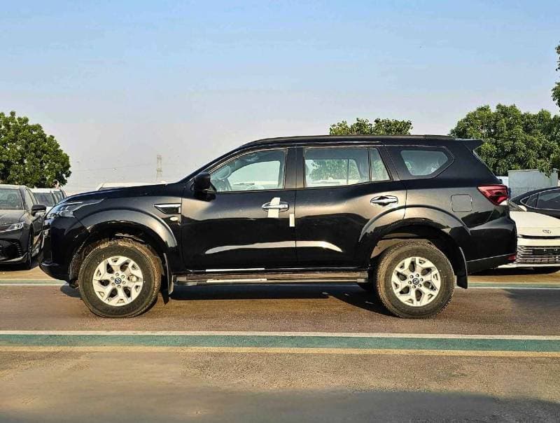 2023 Nissan X Terra SE thumbnail 3