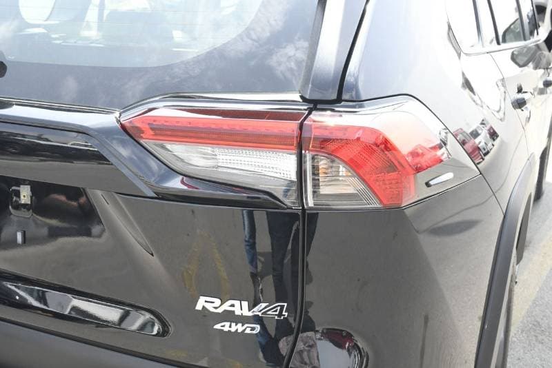 2025 Toyota RAV4 ADVENTURE thumbnail 6