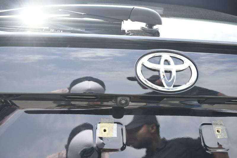 2025 Toyota RAV4 ADVENTURE thumbnail 5