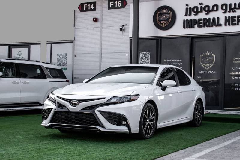 2023 Toyota Camry SE thumbnail 3