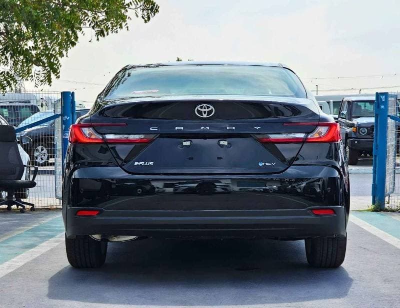2025 Toyota Camry E PLUS HEV thumbnail 4