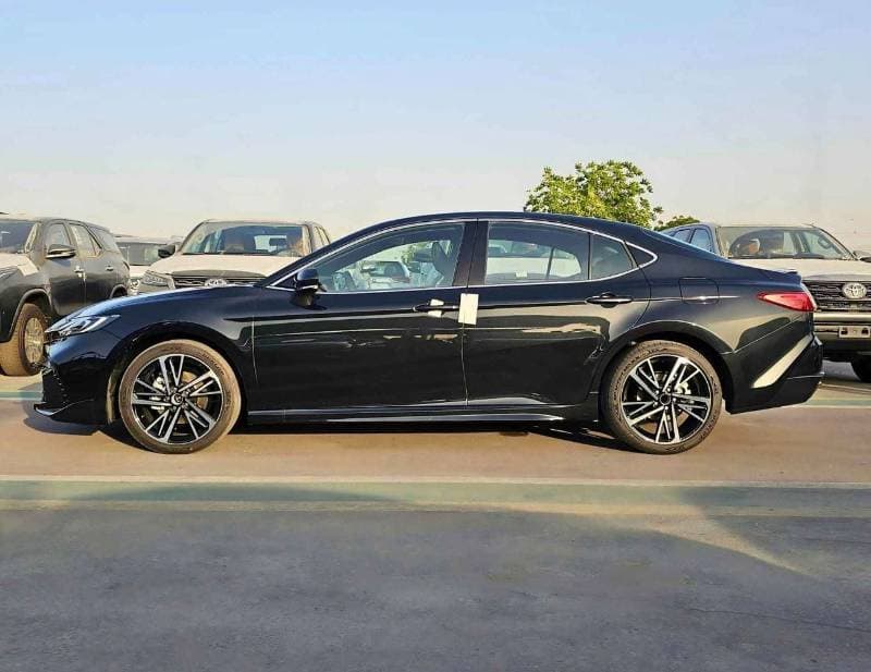 2025 Toyota Camry SPORT HEV thumbnail 3