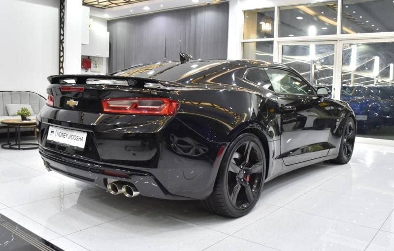 2017 Chevrolet Camaro SS thumbnail 6
