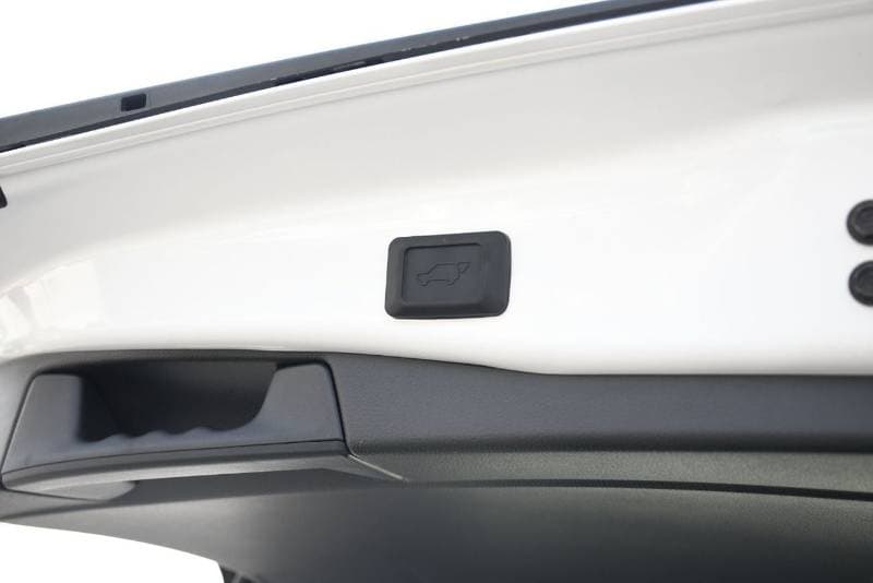 2025 Toyota RAV4 ADVENTURE thumbnail 6
